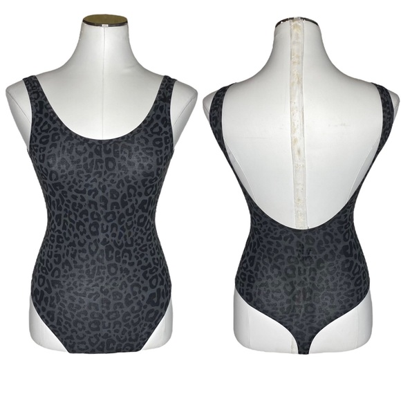 Aritzia TNA '90s Kathi Bodysuit - Picture 1 of 9